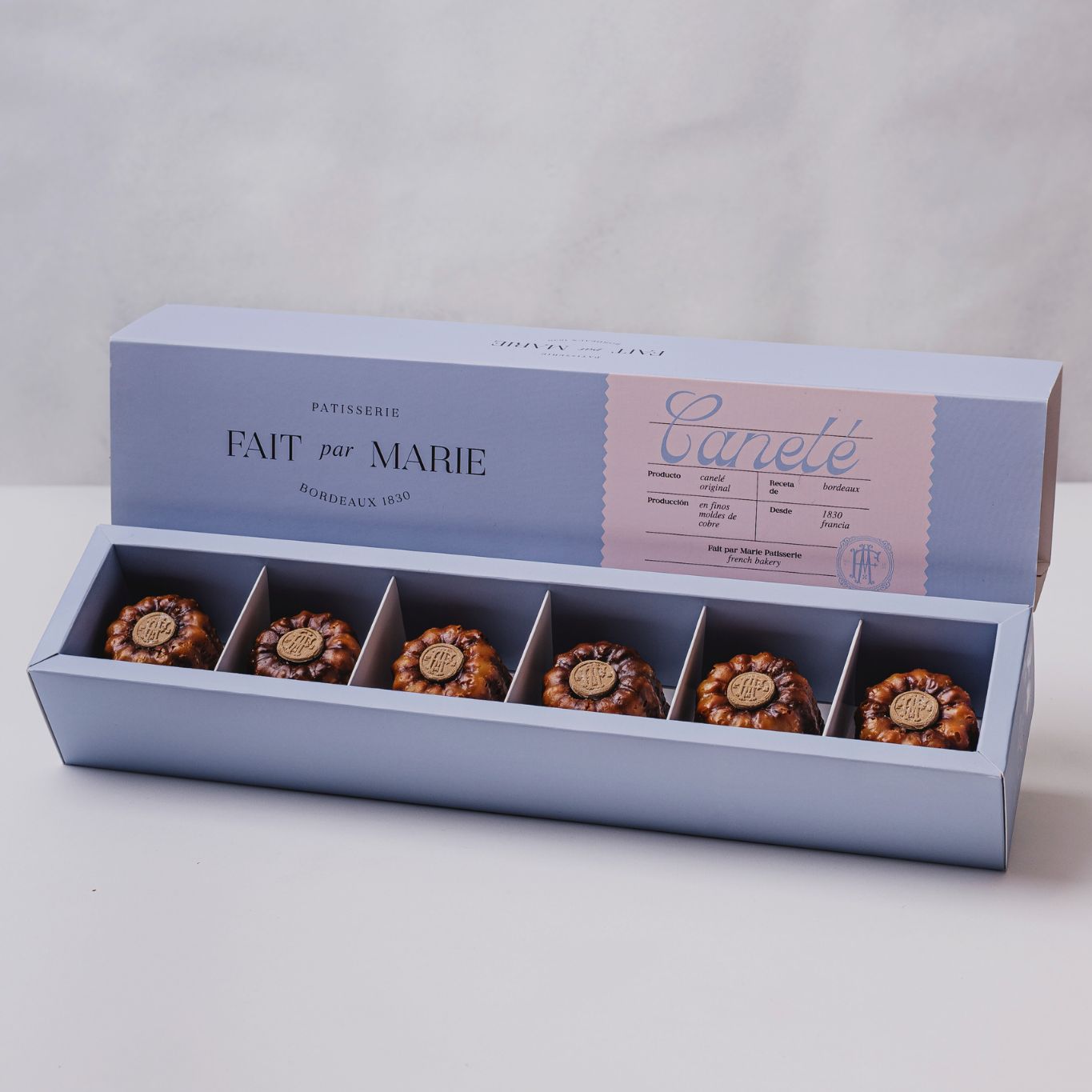 Canelés Rellenos de Chocolate Francés
