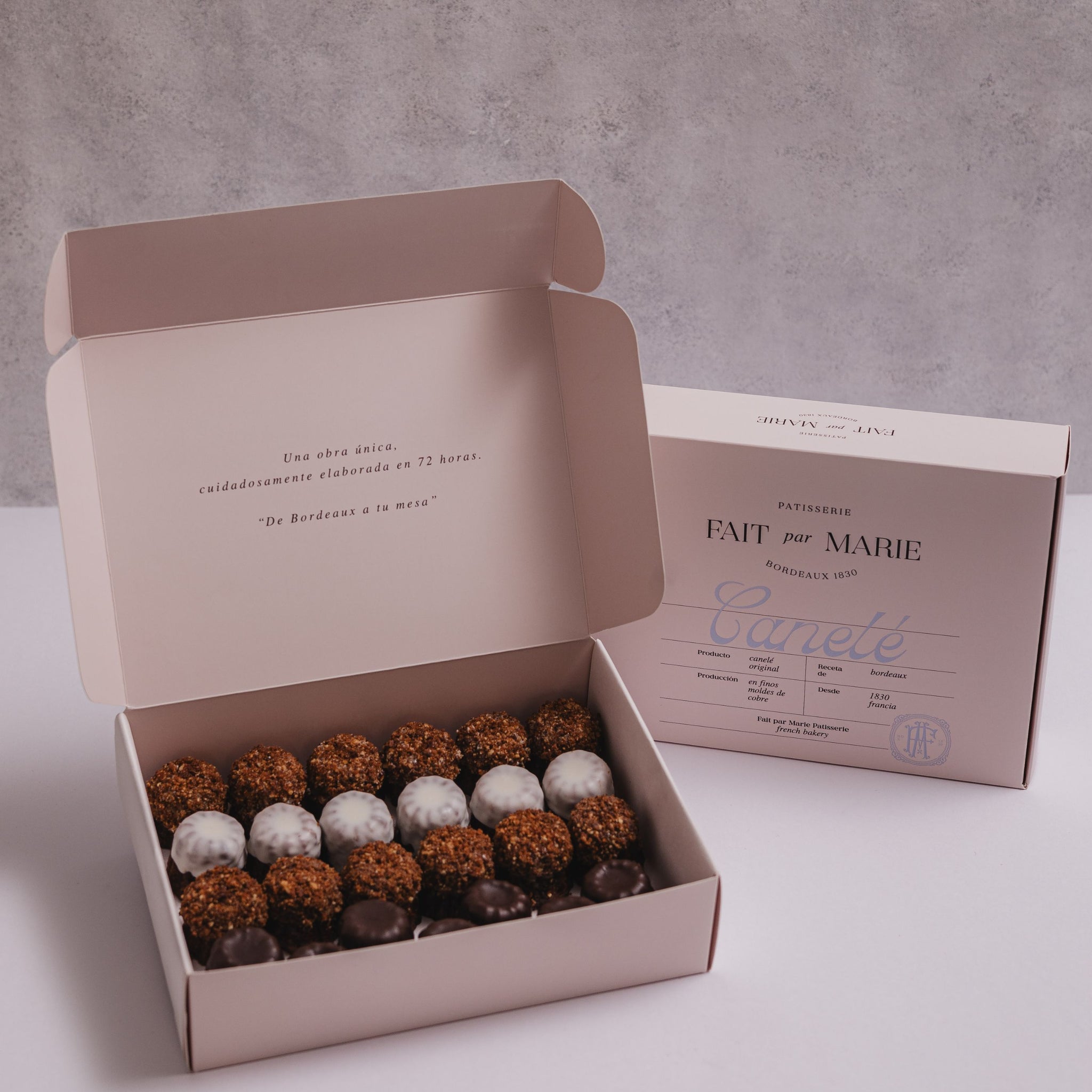 Canelé Petit Crunchy  (Diferentes baños de chocolate y praliné).