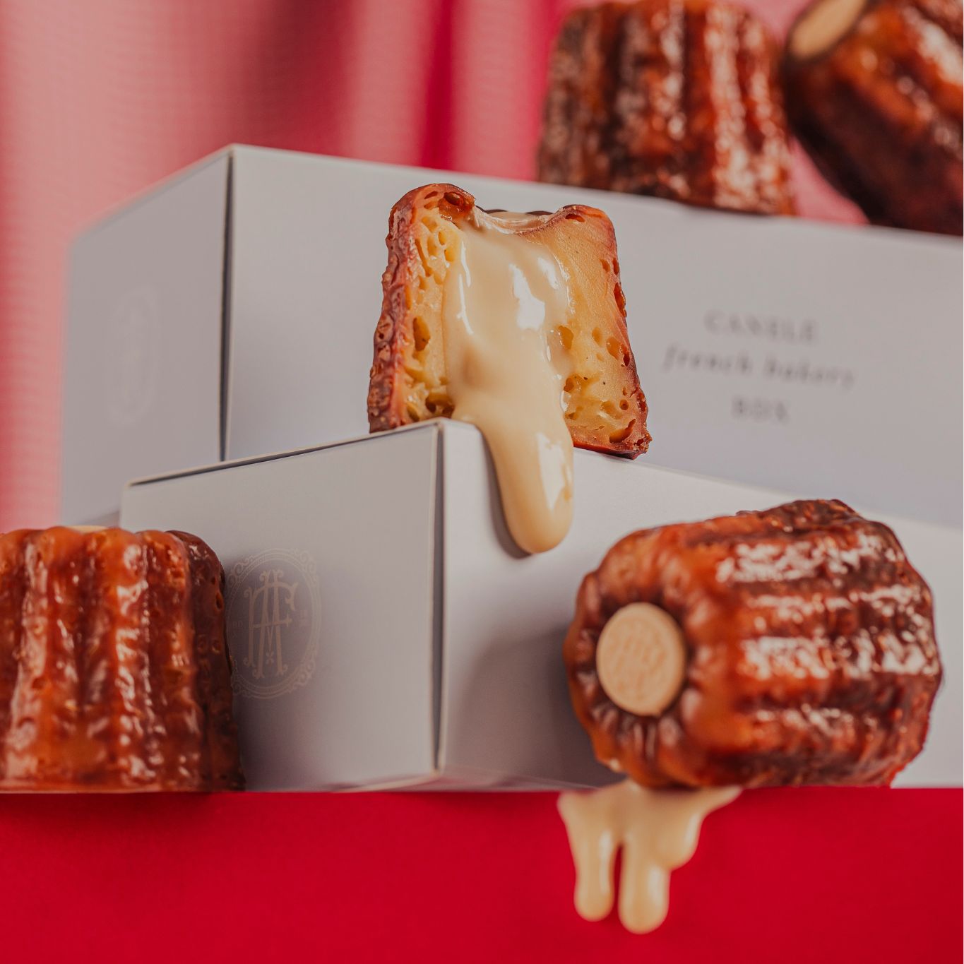 Canelés Rellenos de Manjar Blanco